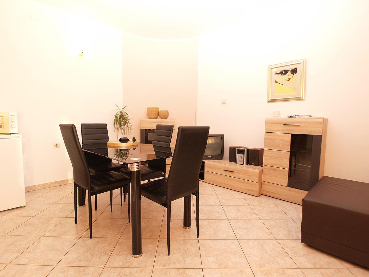 Apartments Dusanka 799 Fažana Εξωτερικό φωτογραφία