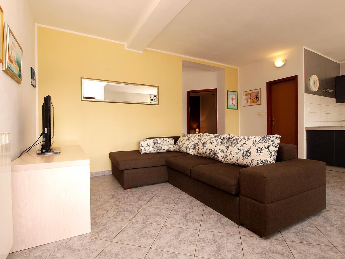 Apartments Dusanka 799 Fažana Εξωτερικό φωτογραφία