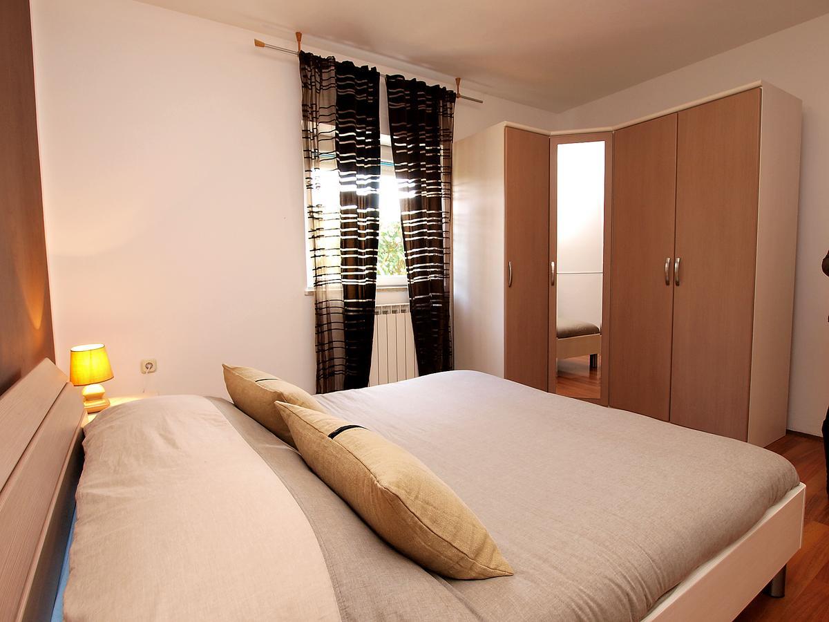 Apartments Dusanka 799 Fažana Εξωτερικό φωτογραφία