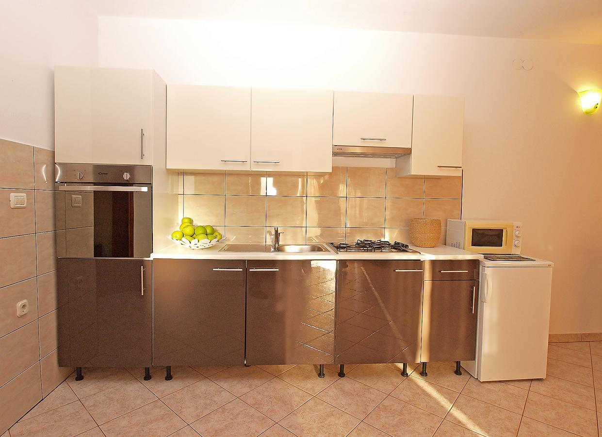 Apartments Dusanka 799 Fažana Εξωτερικό φωτογραφία