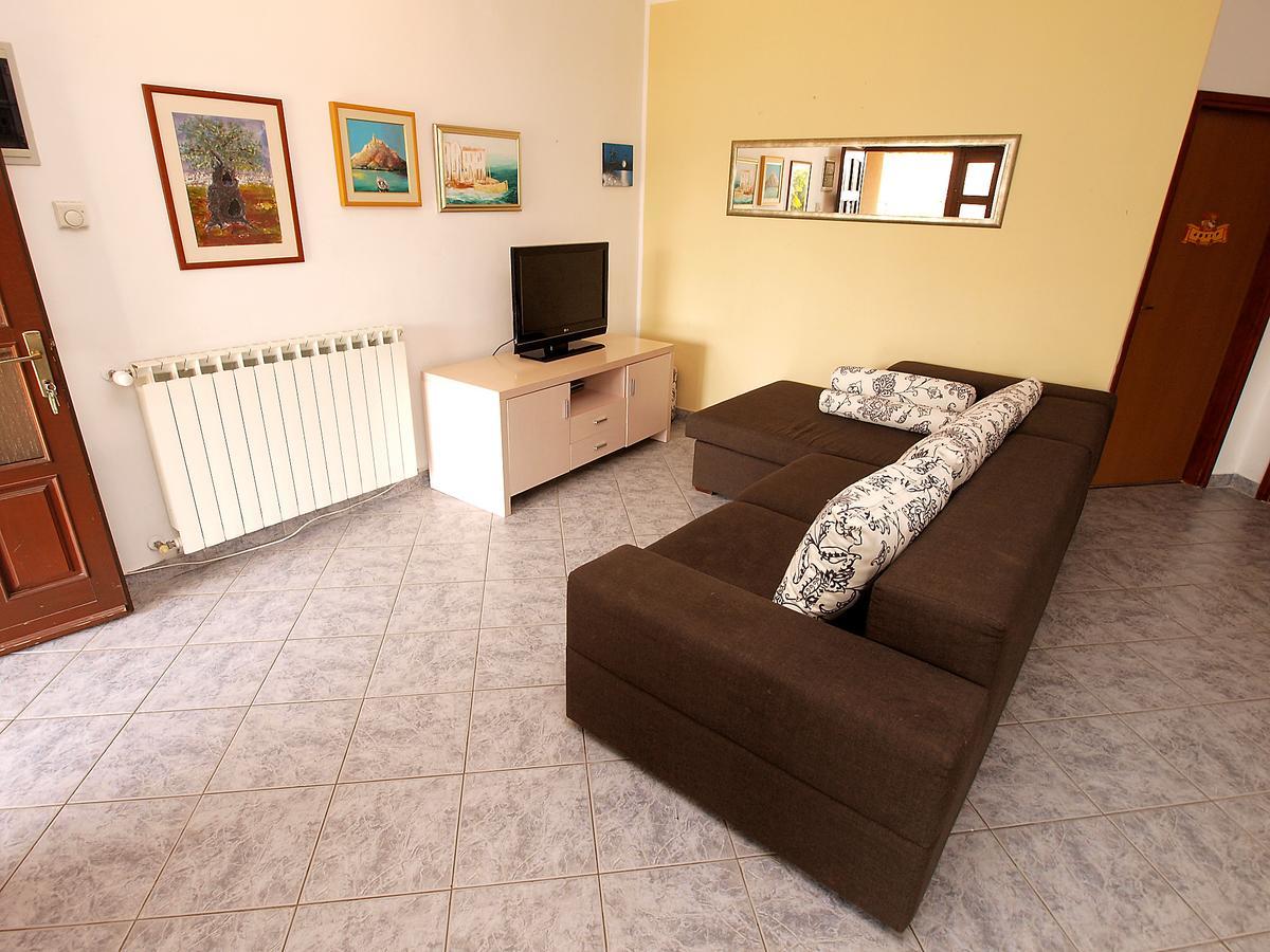 Apartments Dusanka 799 Fažana Εξωτερικό φωτογραφία